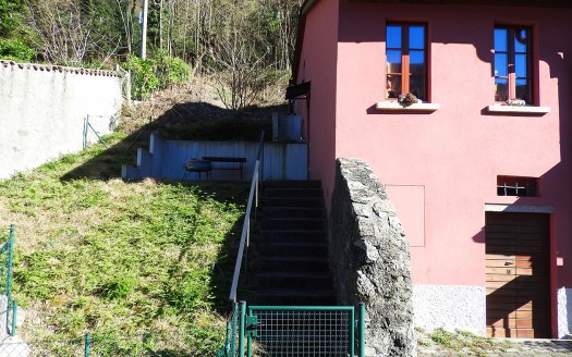 Storica cantina Ticinese con appartamento rinnovato e giardino – Rif. 323