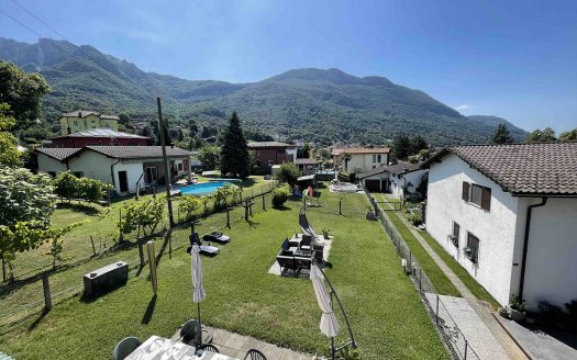 Appartamento 4 1/2 a Dino con ev giardino Rif.: 0394