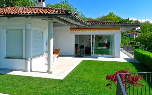 Villa con piscina – vista lago a Bosco Luganese – Rif.247