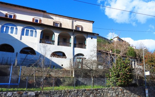 Ampia casa patrizia da ristrutturare con vista lago mozzafiato – Rif. 319