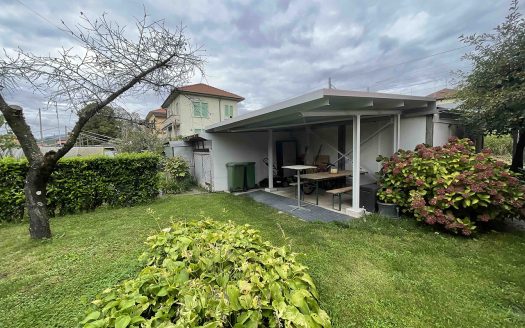 Splendida Residenza in stile LIBERTY a Balerna Rif.: 0393